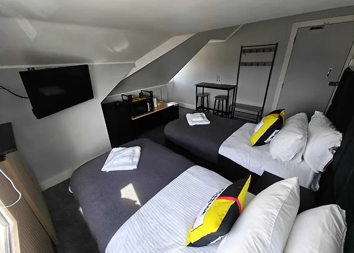 Ricky Road Guest House