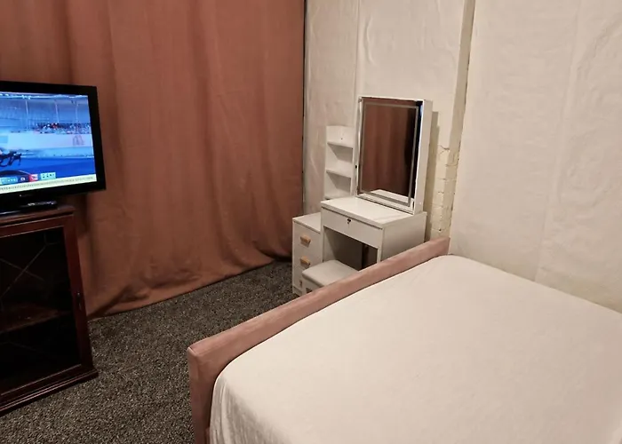 Cozy Private Room Near Everything